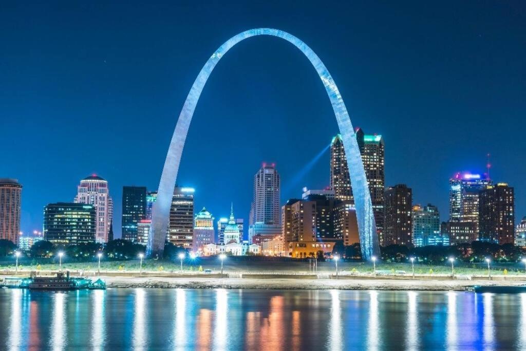Staycation City Loft Free Gated Parking Saint Louis Exterior photo